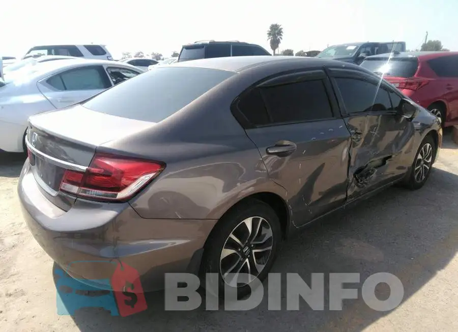 19XFB2F82FE225288 Photo# 4