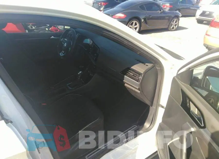 3VW6T7BU2KM217251 Photo# 5
