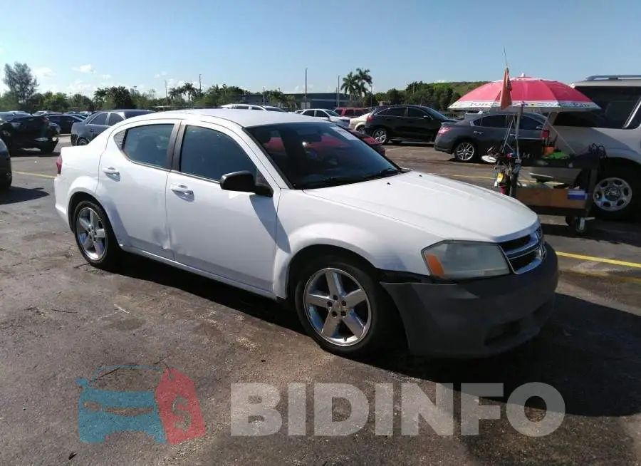 1C3CDZAB4DN720551 Photo# 1