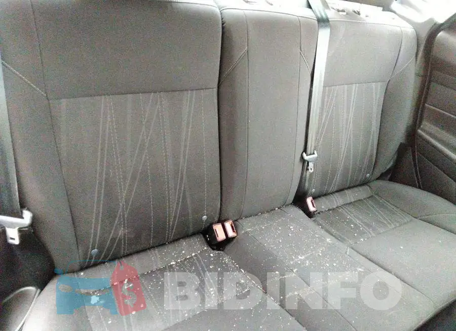 1FADP3F22GL382697 Photo# 8
