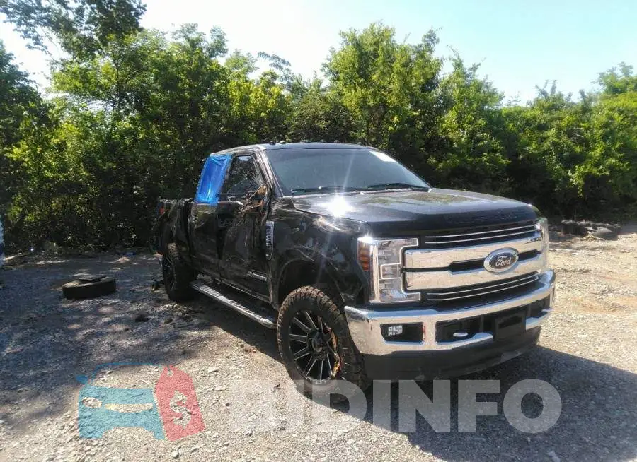 1FT7W2BT8JEB95348 Photo# 1