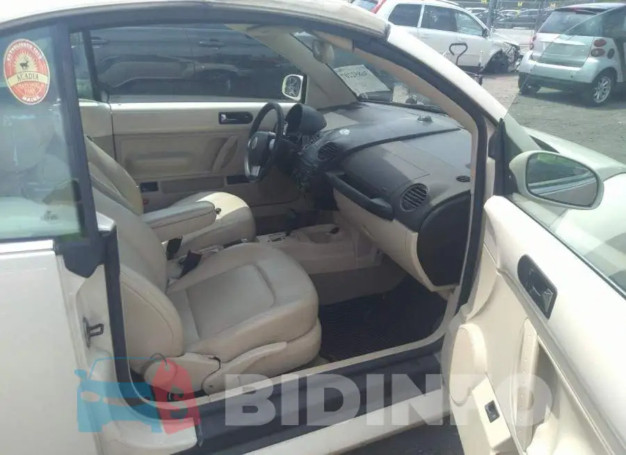 3VWPG31Y88M415735 Photo# 5