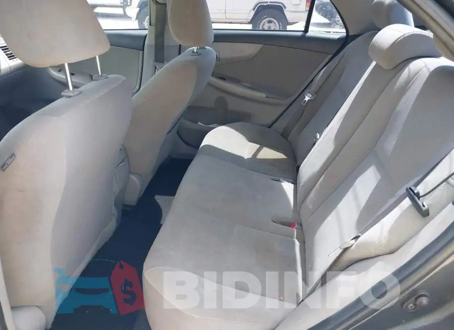 2T1BU4EE6BC570540 Photo# 8