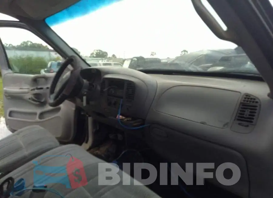1FTDF1826VNB96242 Photo# 5
