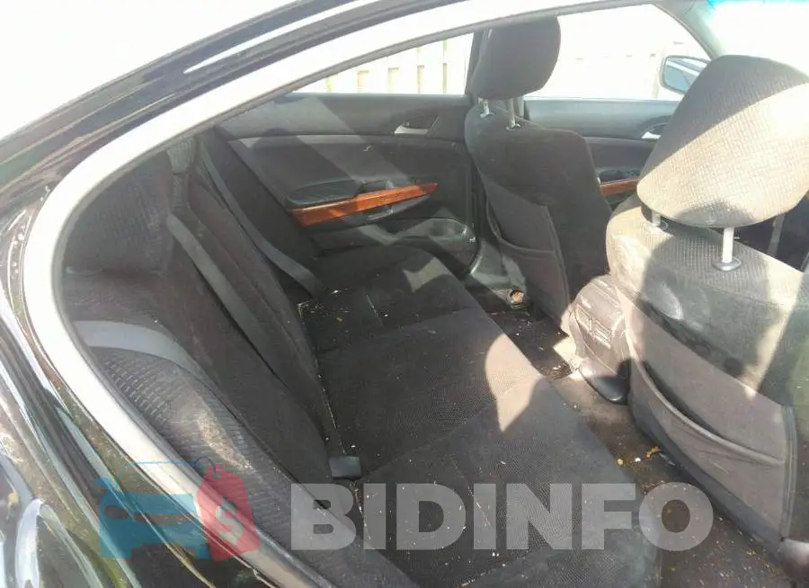 1HGCP2F74BA061777 Photo# 8