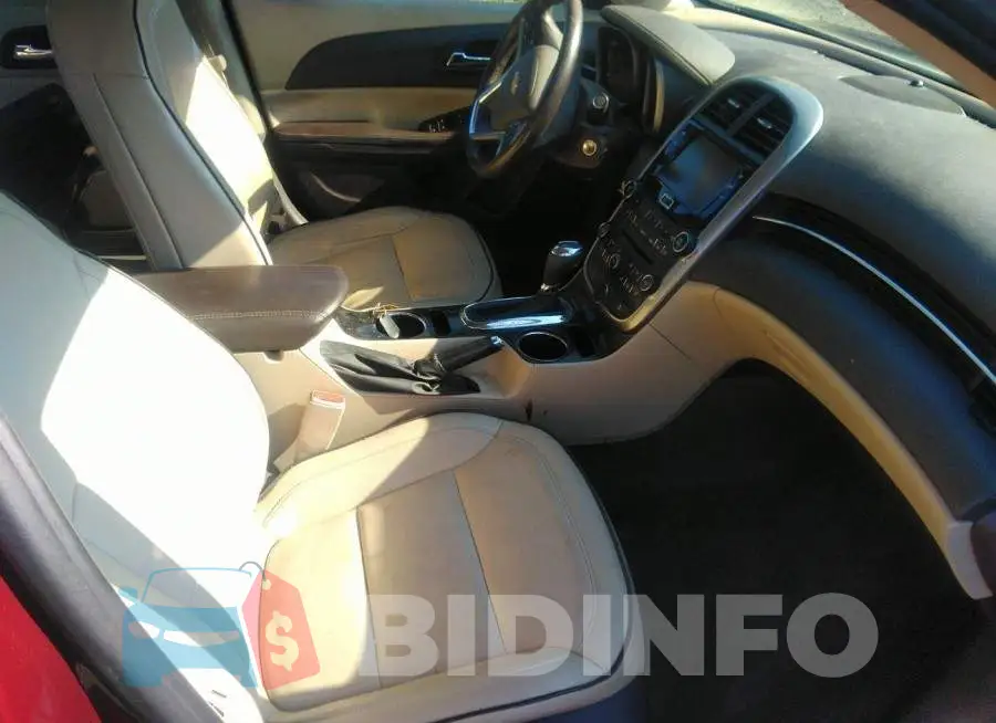 1G11F5SL2FF352082 Photo# 5