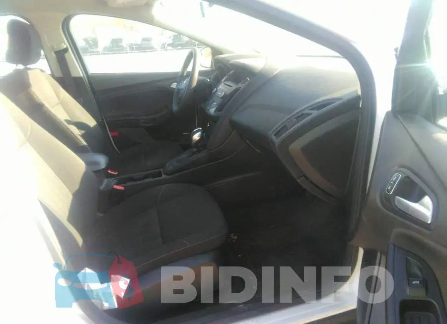 1FADP3F26GL294946 Photo# 5