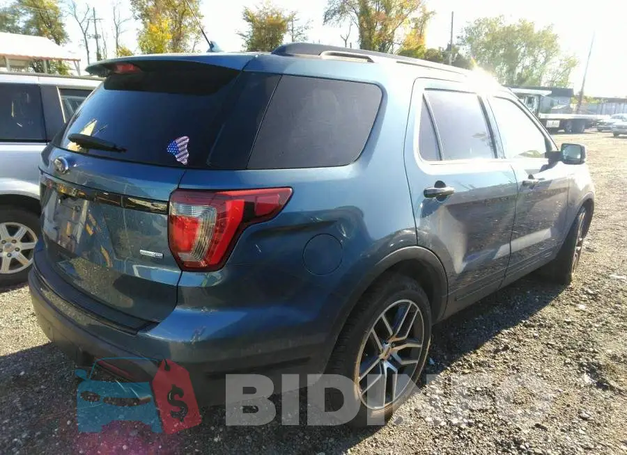 1FM5K8GTXJGB27826 Photo# 4