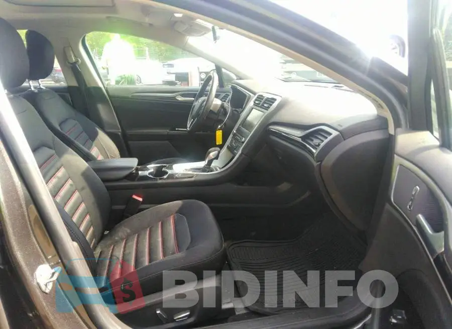 3FA6P0HD3GR221492 Photo# 5