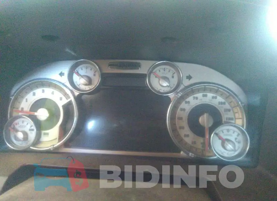 3C6UR5GL4FG601475 Photo# 7