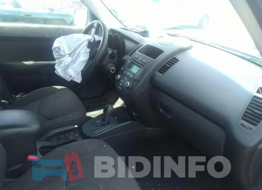KNDJT2A53D7605886 Photo# 5