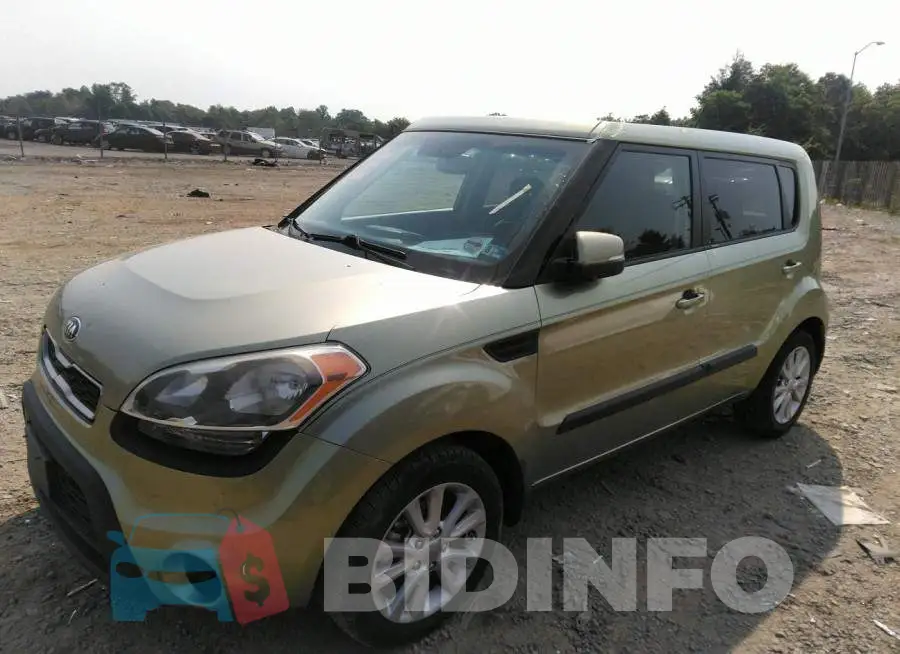 KNDJT2A63D7482759 Photo# 2