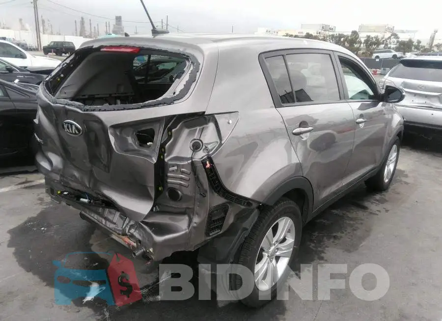 KNDPB3A24D7379429 Photo# 4