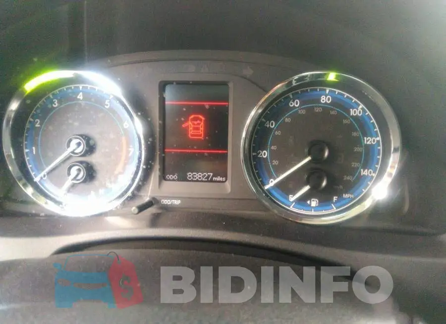 2T1BURHE7JC085637 Photo# 7