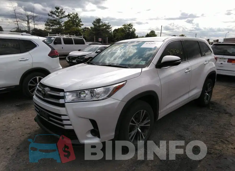 5TDZZRFH6JS275708 Photo# 2