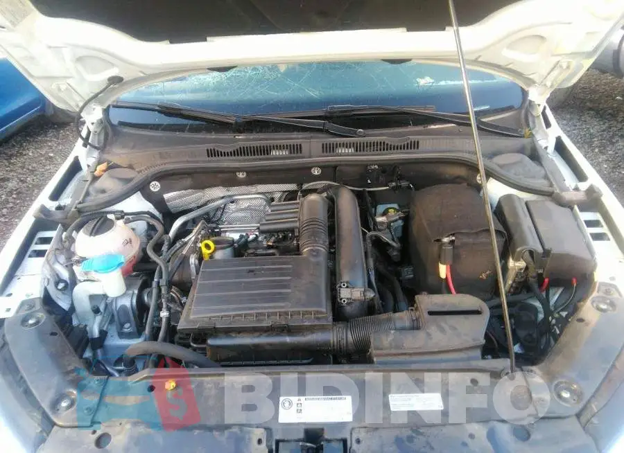 3VW2B7AJ8HM235528 Photo# 10