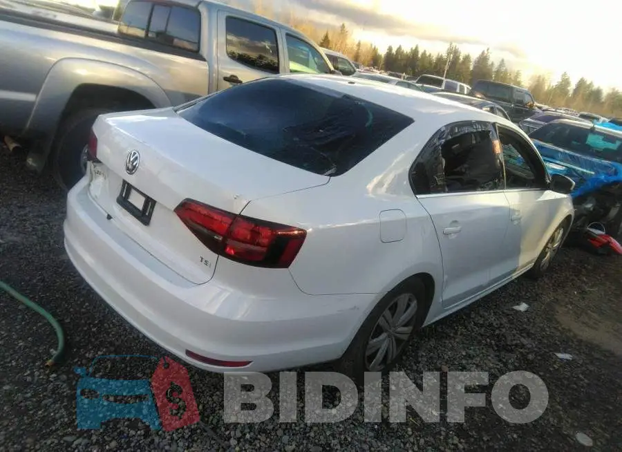 3VW2B7AJ8HM235528 Photo# 4