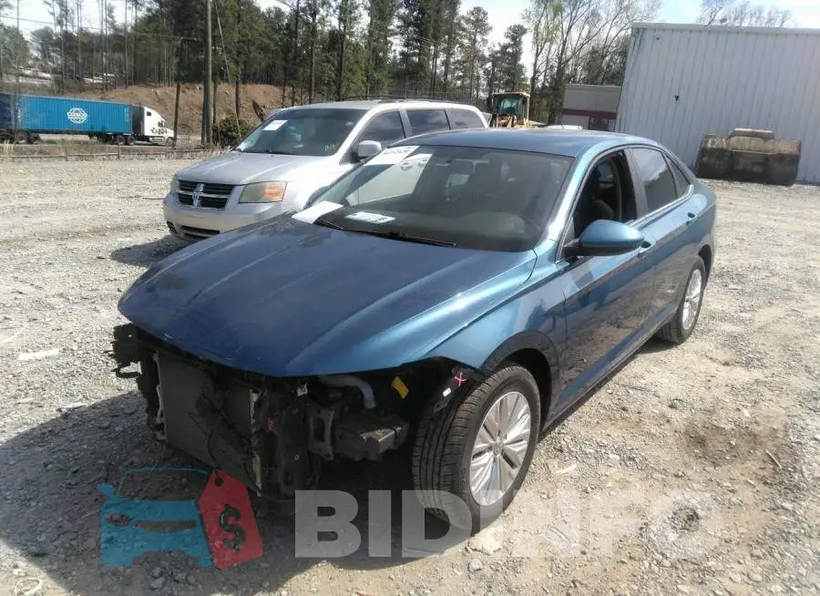 3VWCB7BUXKM155877 Photo# 2