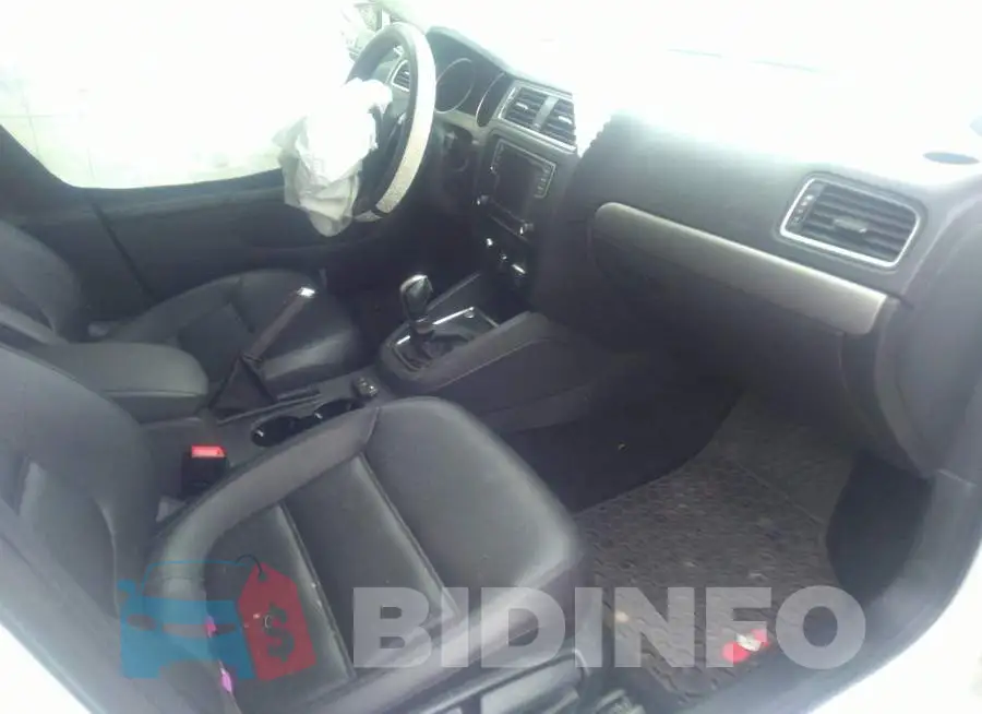 3VWDB7AJ9HM330088 Photo# 5