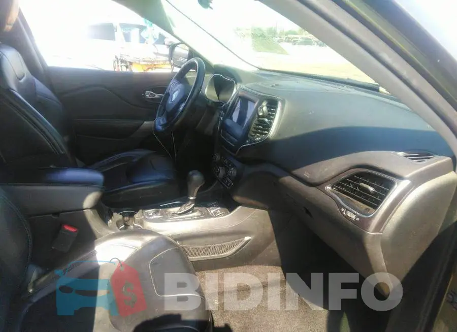 1C4PJLLB1KD202867 Photo# 5
