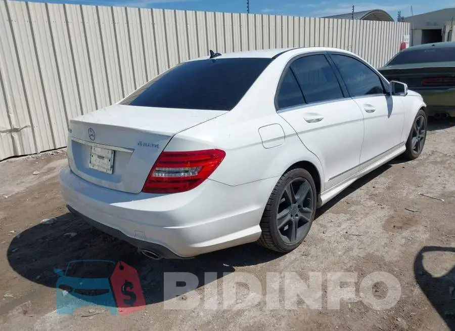 WDDGF8AB1DR272799 Photo# 4