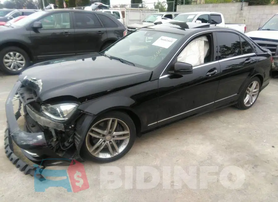 WDDGF8AB4DR282632 Photo# 2