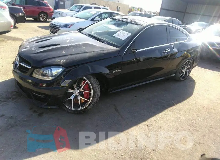 WDDGJ7HB8FG342702 Photo# 2