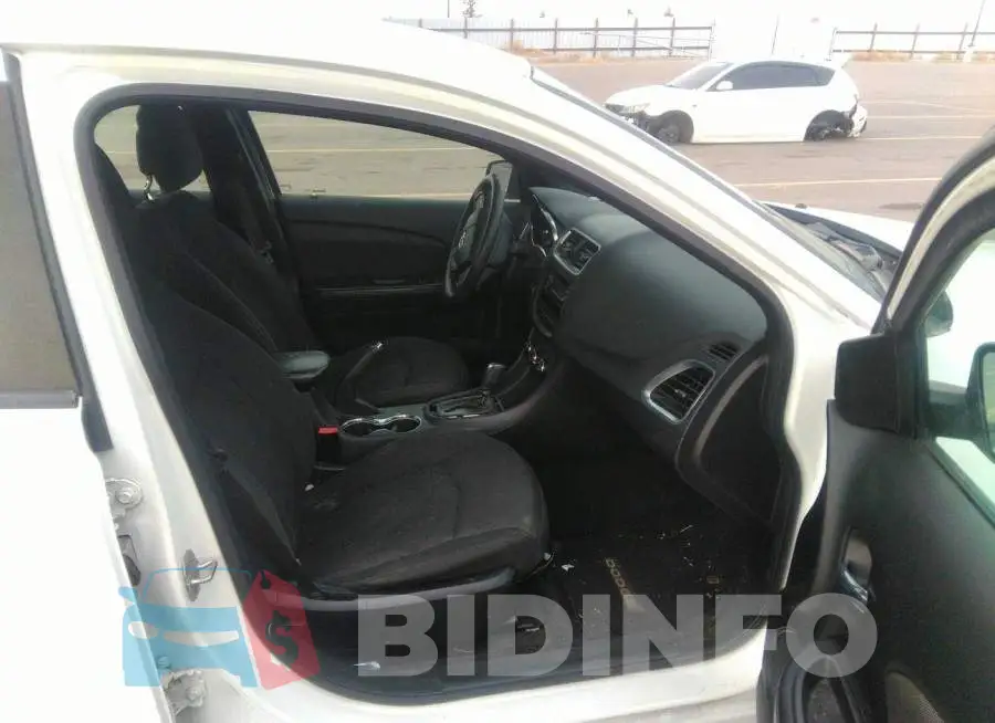 1C3CDZAB4DN567833 Photo# 5