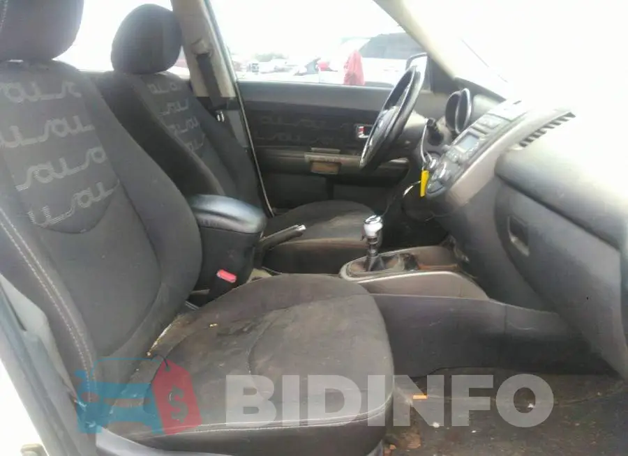KNDJT2A64D7616632 Photo# 5