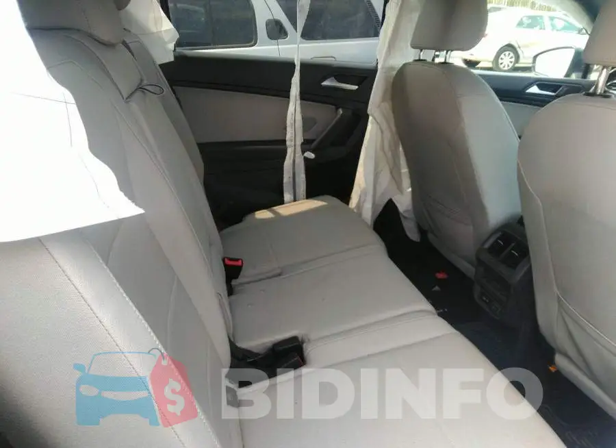 3VV2B7AX8KM174603 Photo# 8