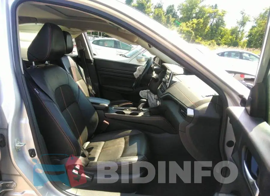 1N4BL4CV3KC144681 Photo# 5