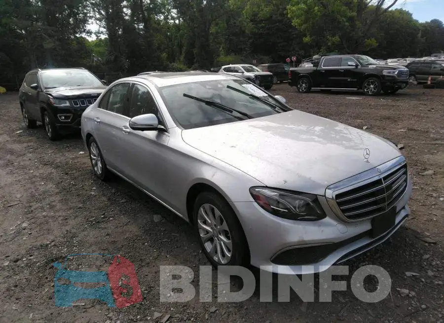 WDDZF4KB7HA069596 Photo# 1