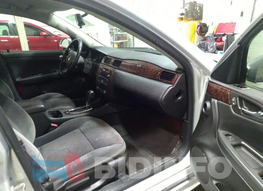 2G1WB5E37E1176472 Photo# 5