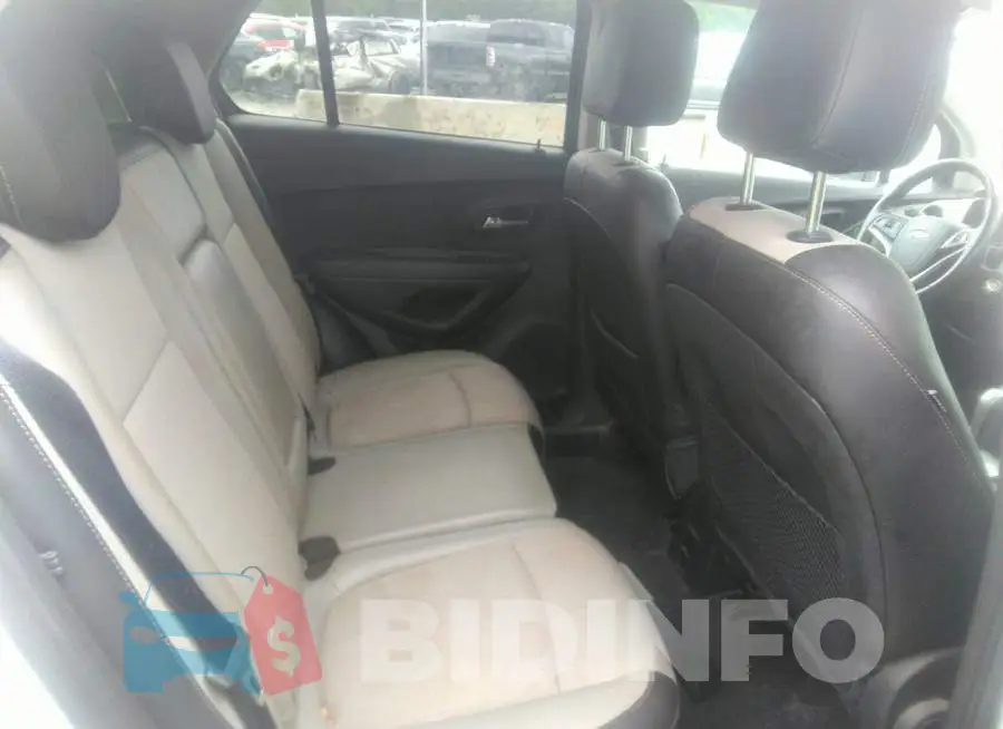 3GNCJLSB2FL170647 Photo# 8