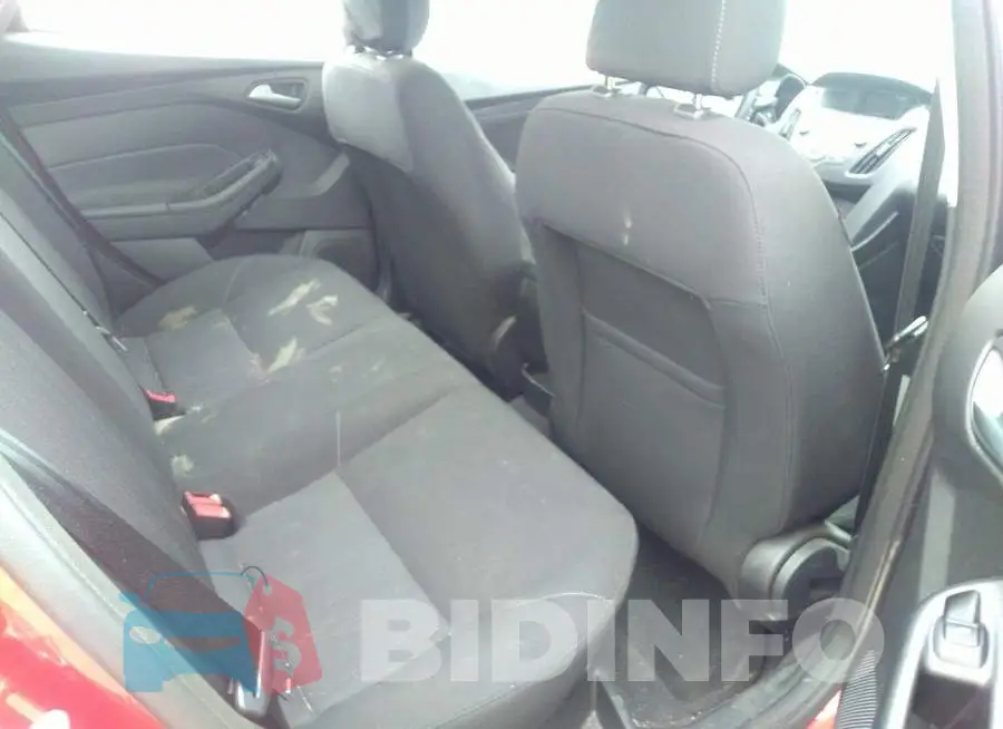 1FADP3FE4JL310952 Photo# 8