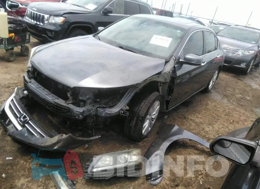 1HGCR2F82DA047513 Photo# 2