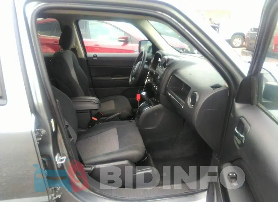 1C4NJRBB1DD108535 Photo# 5