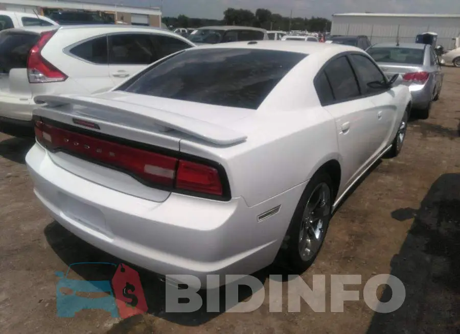 2C3CDXHG8DH614862 Photo# 4