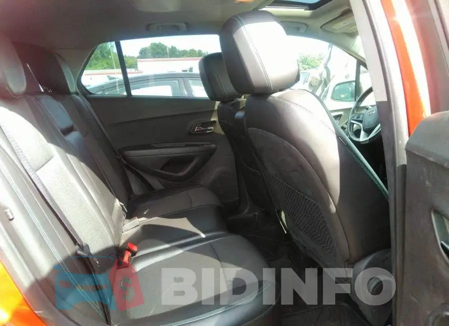 KL7CJLSB2FB075206 Photo# 8