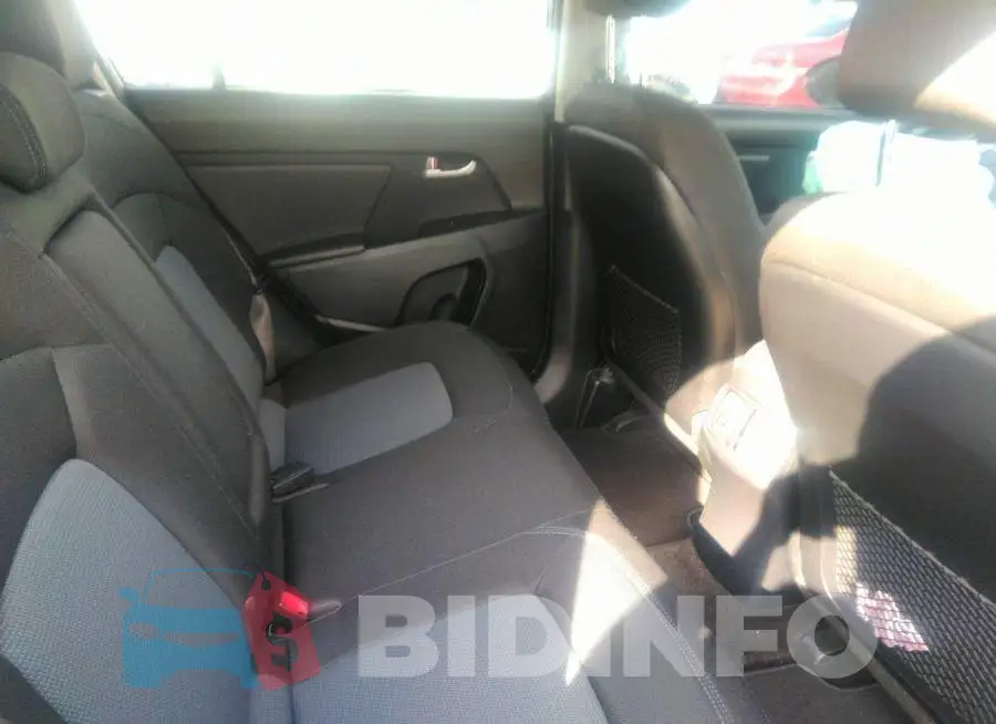 KNDPB3AC4F7700073 Photo# 8