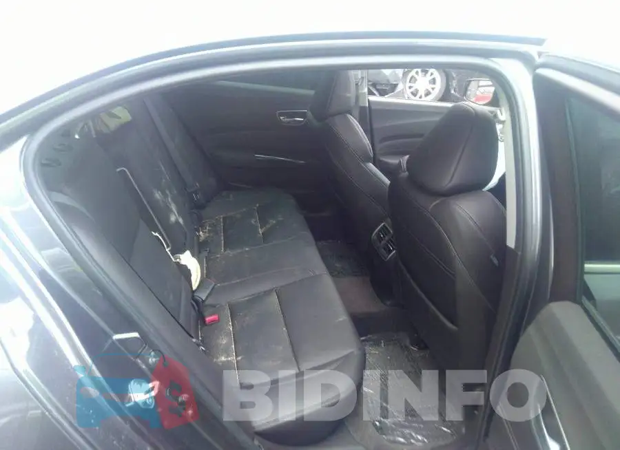 19UUB2F35KA002625 Photo# 8