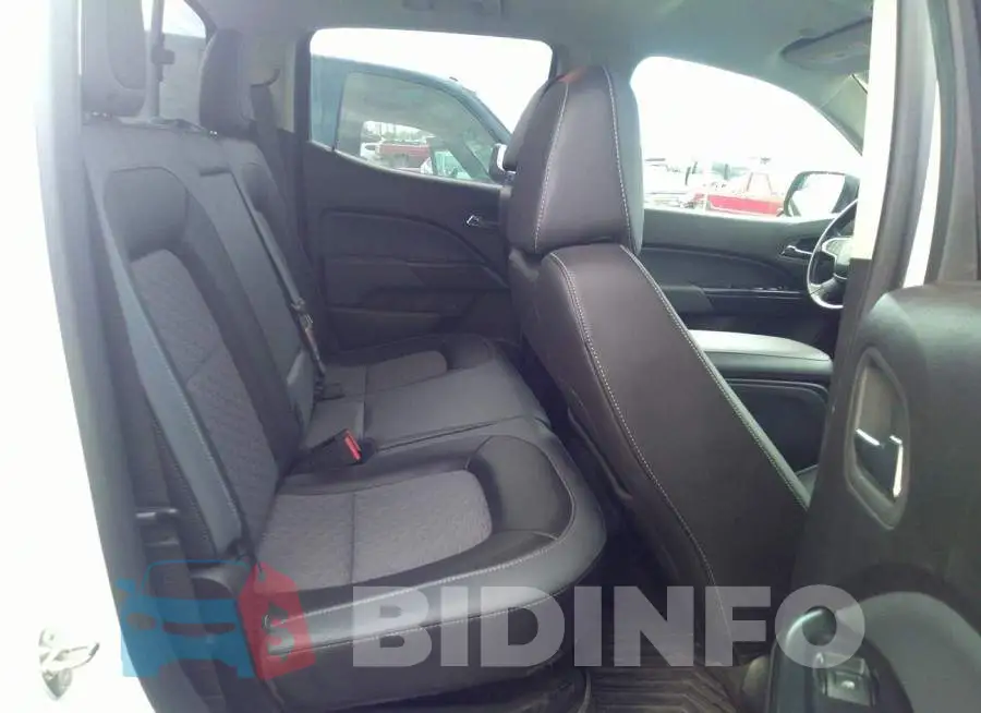 1GCGTDEN8J1102742 Photo# 8