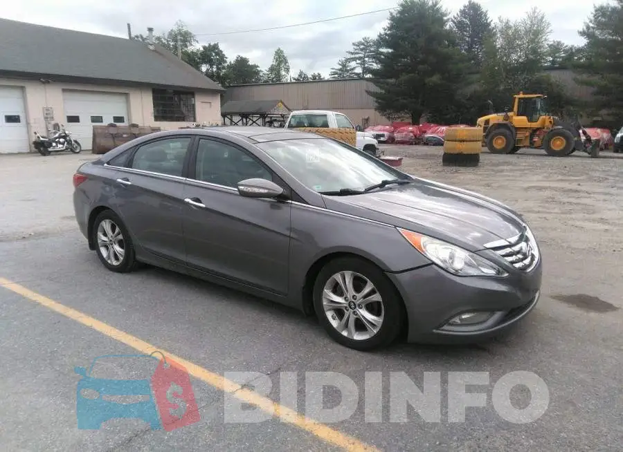 5NPEC4AC8DH611920 Photo# 1