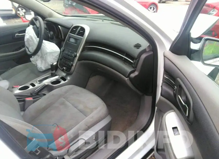 1G11B5SA3GF110879 Photo# 5