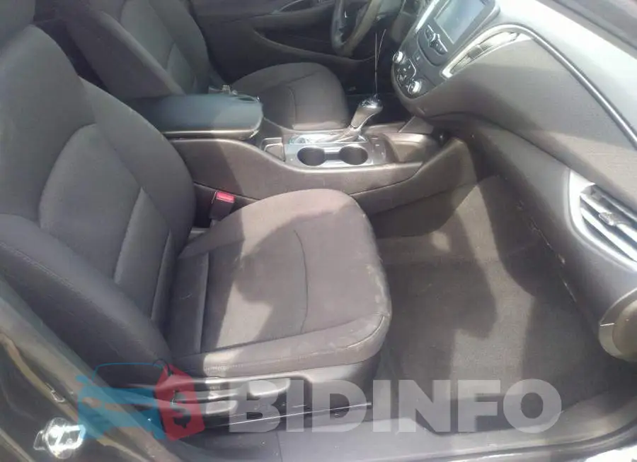 1G1ZB5ST2HF281452 Photo# 5