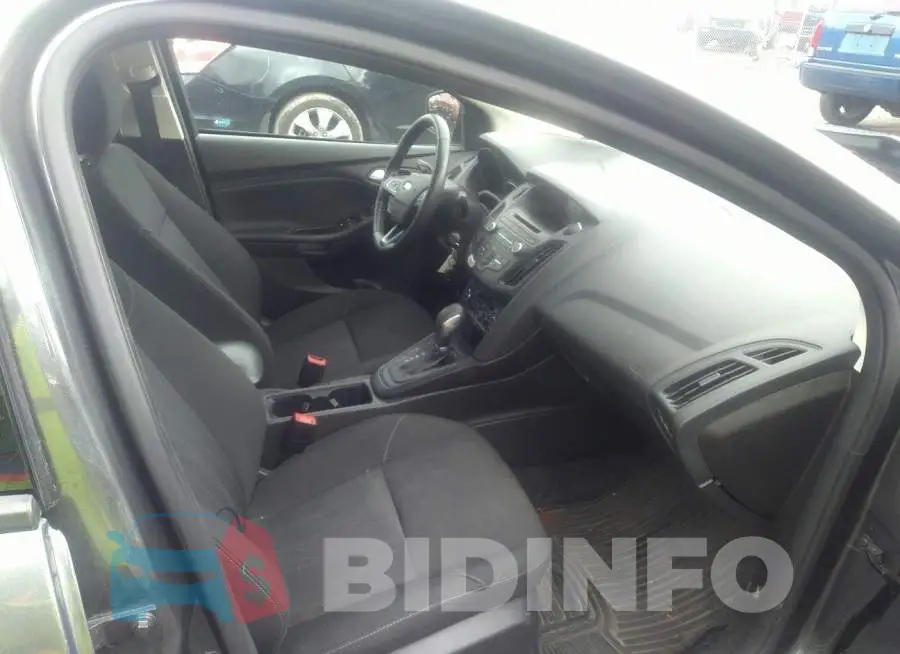 1FADP3FE3HL240502 Photo# 5