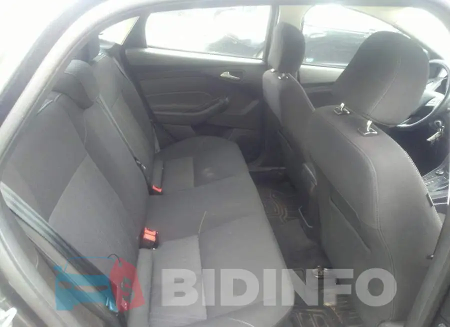 1FADP3FE3HL240502 Photo# 8