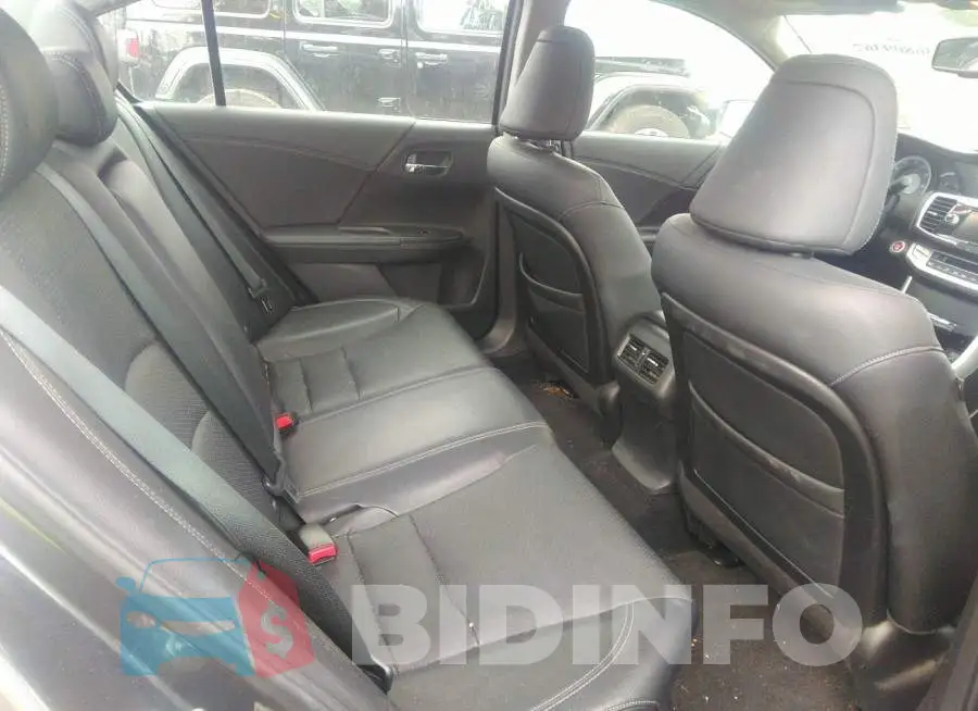 1HGCR2F88EA255784 Photo# 8