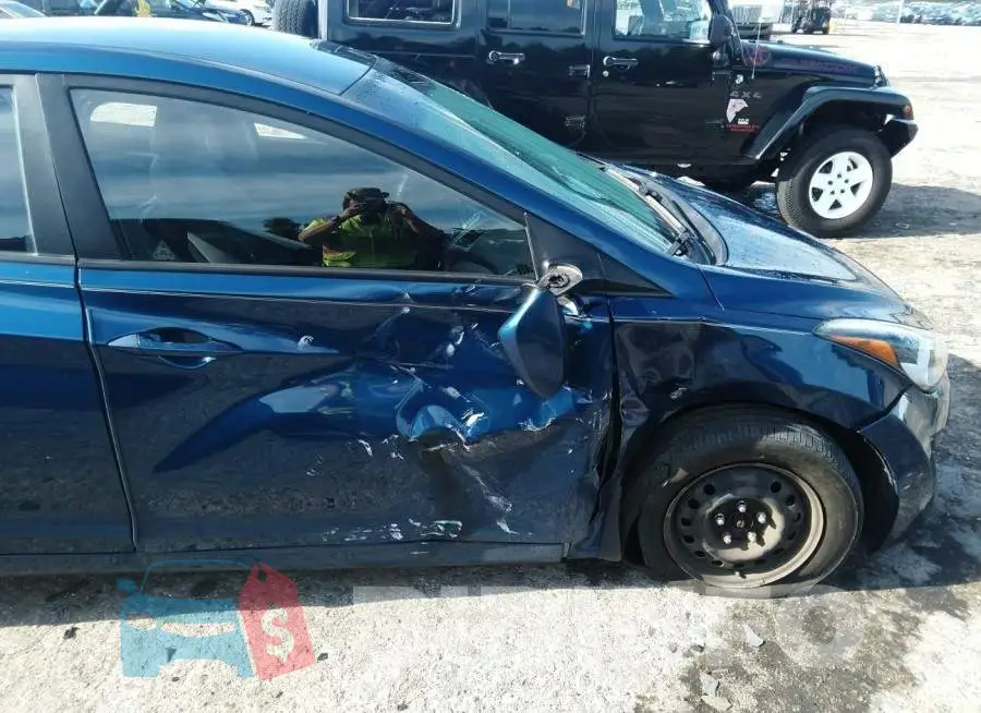 KMHDH4AE8GU600775 Photo# 6