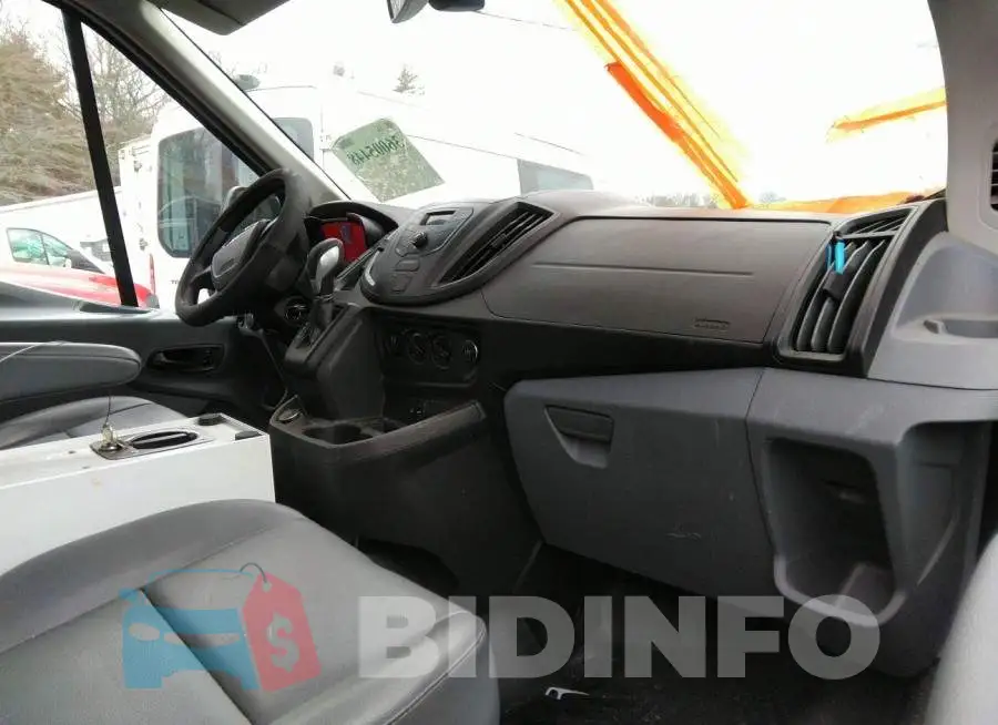 1FTYR3XM2HKB02032 Photo# 5